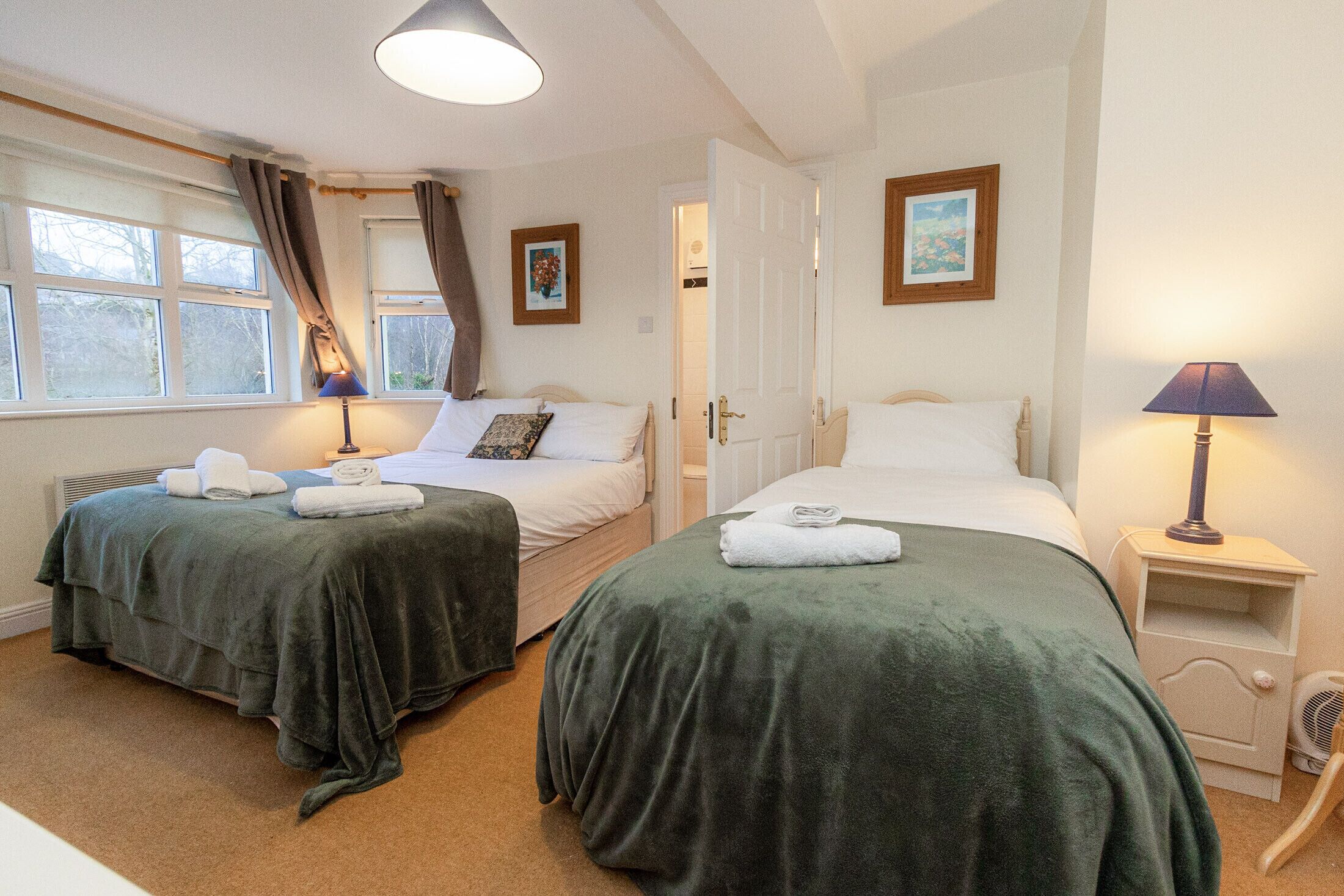 3 quartos, ferros/tábuas de passar roupa, Wi-Fi de cortesia