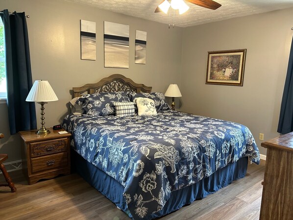 3 bedrooms, iron/ironing board, travel cot, free WiFi