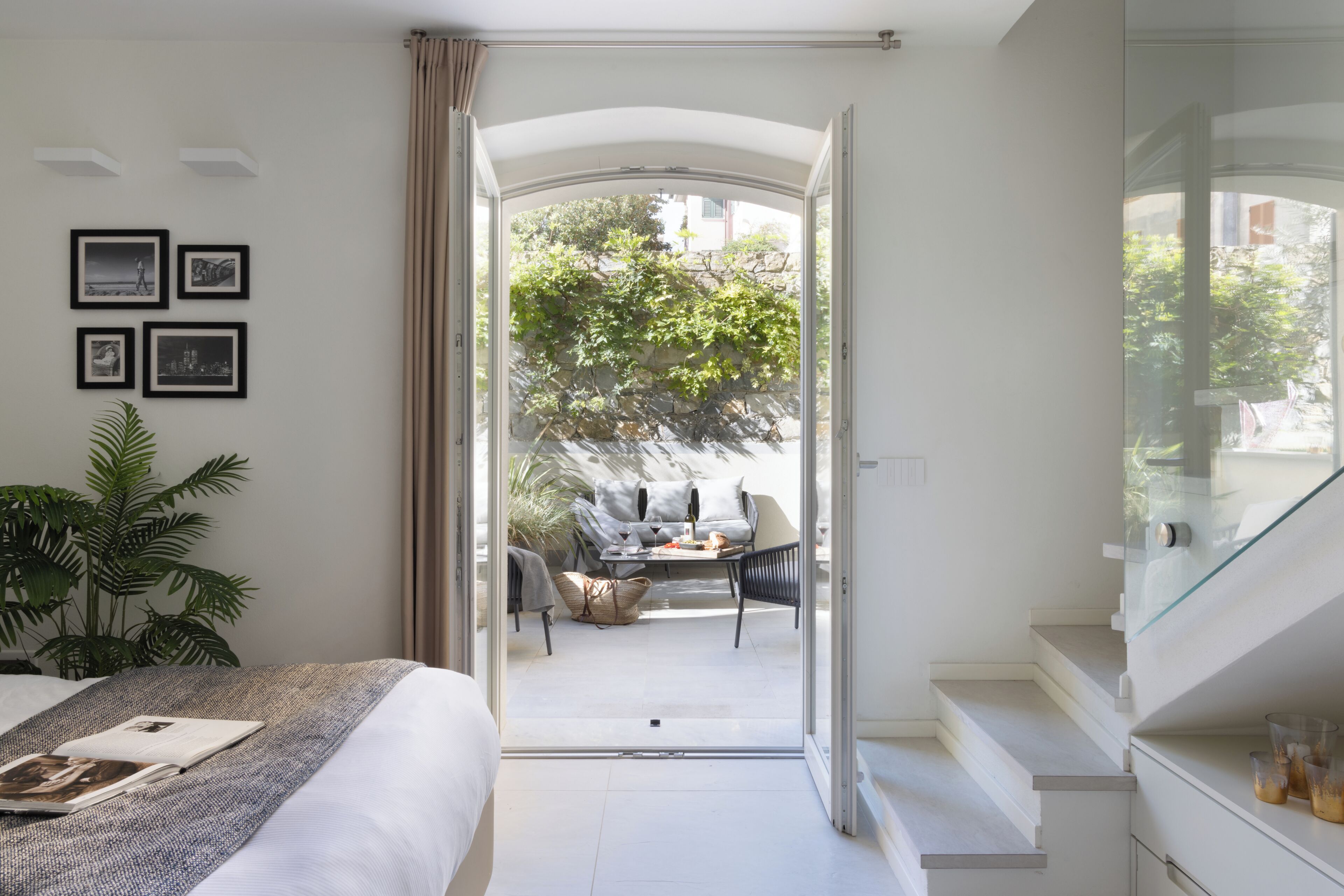 2 habitaciones, tabla de planchar con plancha, wifi y ropa de cama 