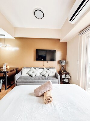 1 bedroom, iron/ironing board, Internet, bed sheets