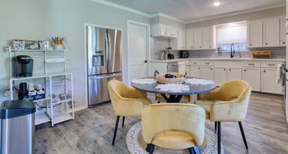 Charming 3-bedroom house in terrific Houston with AC, WiFi