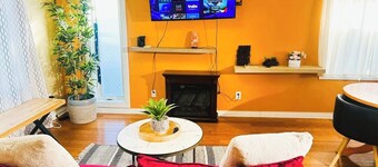 Cozy 2BER Home Near Commonwealth Stadium