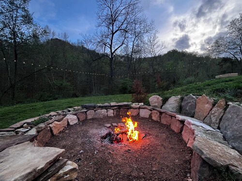 The Green House / Red River Gorge / WiFi / Private / Cliff Views / Peaceful