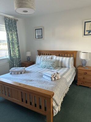 3 Schlafzimmer, Bügeleisen/Bügelbrett, WLAN, Bettwäsche