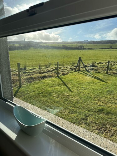 CENTRAL PORTBALLINTRAE coastal bungalow. 