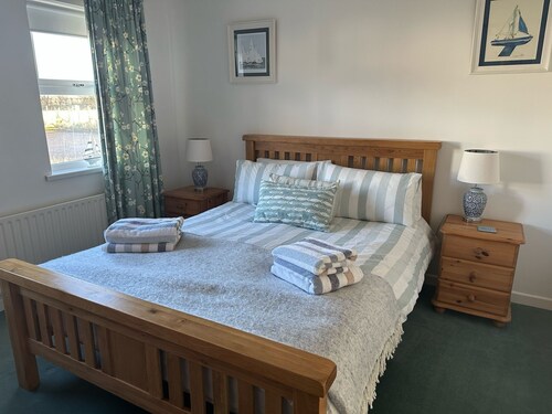 CENTRAL PORTBALLINTRAE coastal bungalow. 