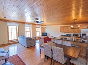 Living area - Downtown's Best View at Howdle's Retreat (Mineral Point)