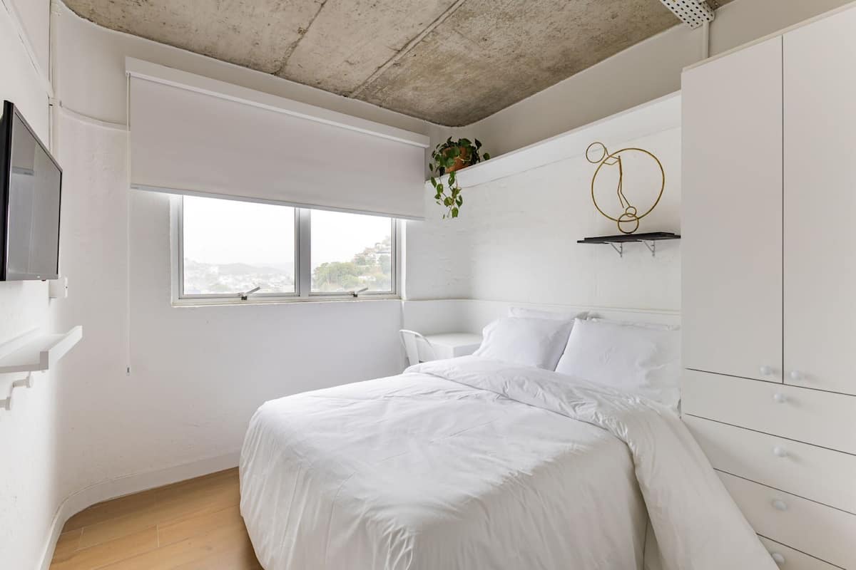 Estudio | Espacio para trabajar con laptop y wifi gratis