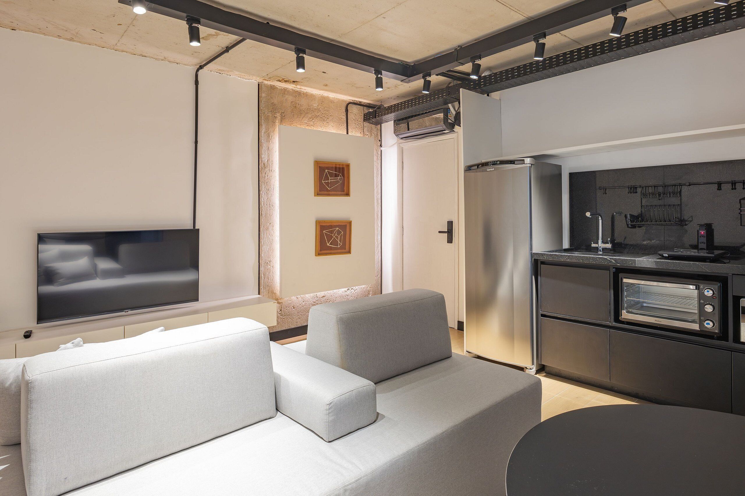 Apartemen Desain | Area keluarga | TV layar datar