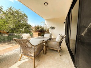Unclassified image, 5 of 25, button - Elegant studio just steps from the beach! Perfect location, exclusive amenities (Bahía de Santa Cruz Huatulco)