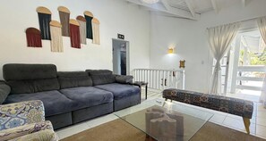 Villa | Living area | Flat-screen TV - Barra do Sahy 1 (Sao Sebastiao)