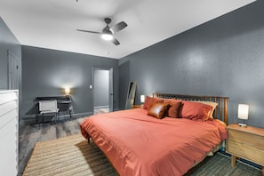 2 chambres, bureau, fer et planche à repasser, Wi-Fi gratuit