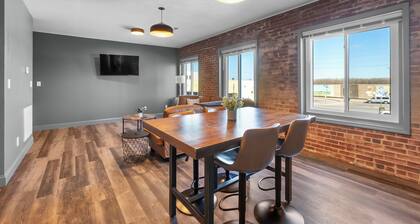 Downtown Cape 2 Bdrm/2 Bath Apt, Cozy & Walkable