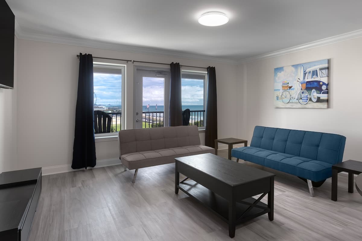 Condo, 1 Bedroom, Ocean View | Living area