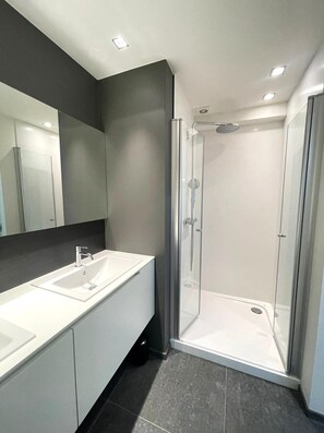 Apartment | Badezimmer