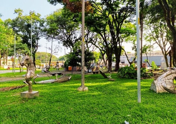 Vista frontal de la propiedad
