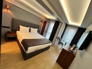 Kamar Ekonomi | Minibar, ruang kerja ramah laptop, dan Wi-Fi gratis