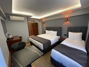 Chambre Triple Économique, balcon