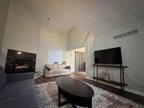 Smart-tv en een open haard