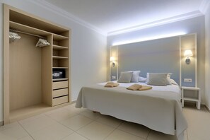 In-room safe, iron/ironing board, free WiFi, bed sheets