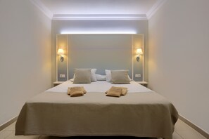 In-room safe, iron/ironing board, free WiFi, bed sheets