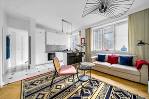 Smart TV - Warsaw - Workspace & Park nearby - by Rentujemy (Warszawa)