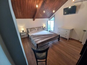 2 sovrum, strykjärn/strykbräda, wi-fi och sängkläder