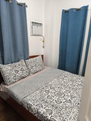4 bedrooms, Internet, bed sheets - New furnished house in gated community.  Close to Panglao town, airport, beach. (Dauis)