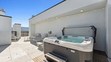 Two Bedroom Balcony with Hot Tub | Balcony