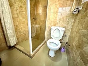 Shower, eco-friendly toiletries, towels, soap