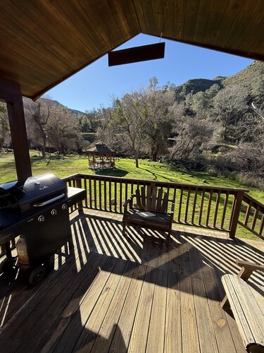 Cottage, Sleeps 6 - Creekside Cottage, 1 Bedroom, Sleeps 4-6