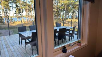 Apartment, Terrace, Ocean View | Wi-fi percuma