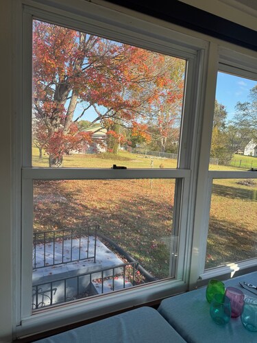 Cute Retro House in Knoxville Countryside