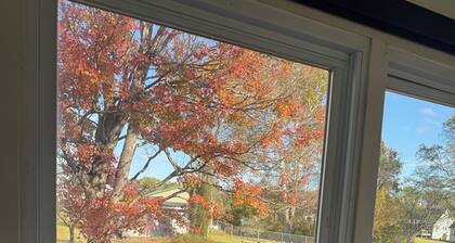 Cute Retro House in Knoxville Countryside