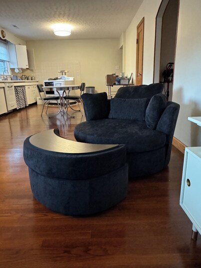 Cute Retro House in Knoxville Countryside