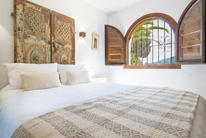 2 soverom, safe på rommet, strykejern/-brett og wi-fi (inkludert)