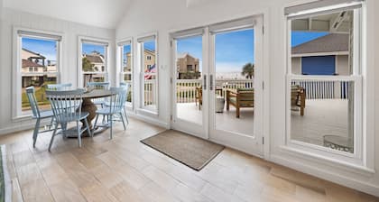 Coastal Ocean View Retreat on Cul-de-sac in Pirates Beach Steps from the Beach