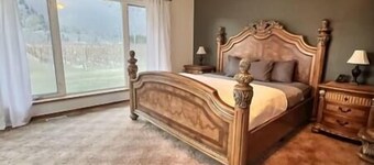 Full Family home on Vineyard Estate