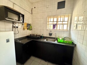 Fridge, microwave, stovetop, electric kettle