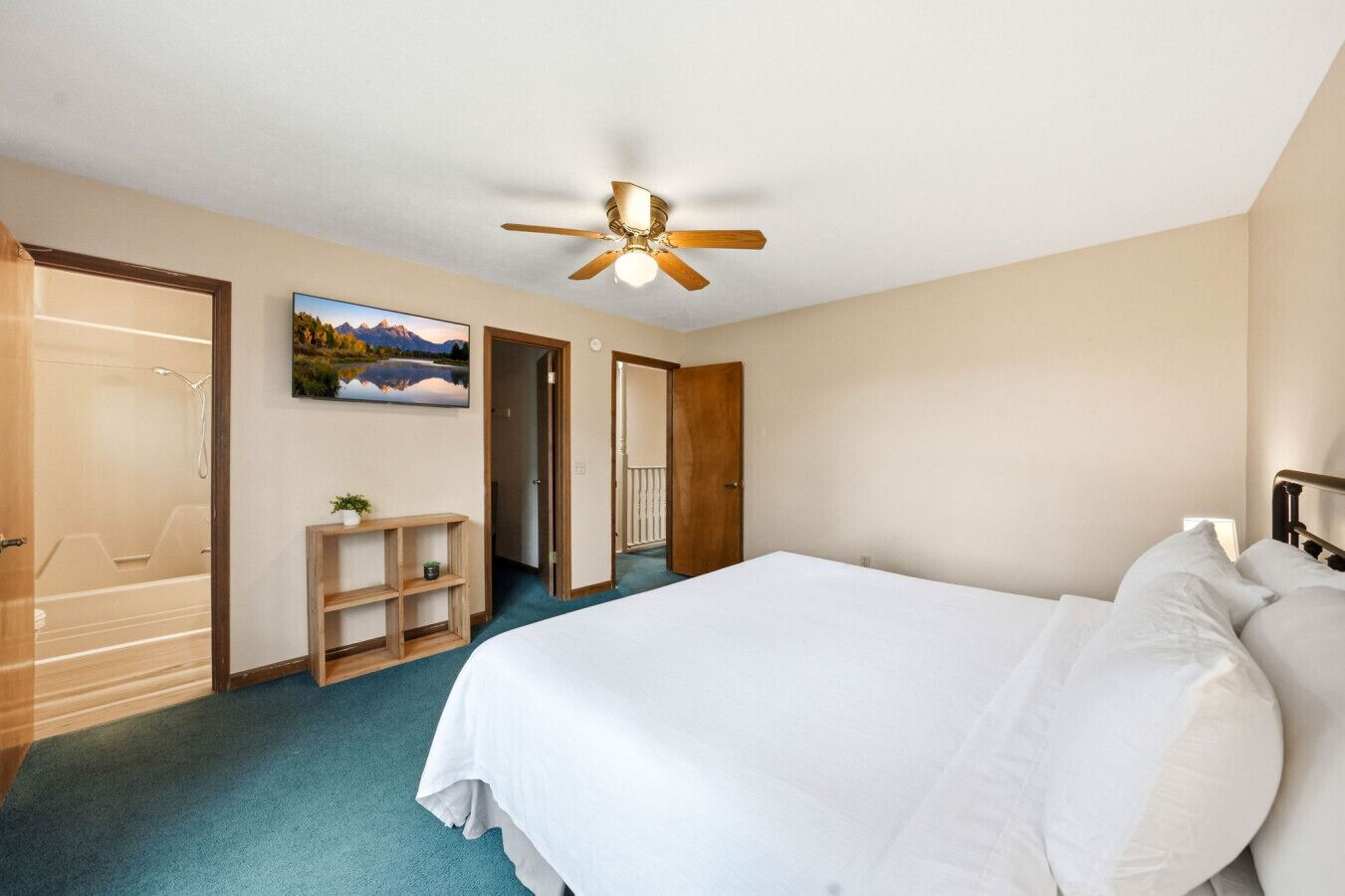 2 chambres, fer et planche à repasser, Wi-Fi gratuit, draps fournis
