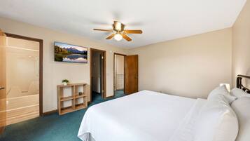 2 chambres, fer et planche à repasser, Wi-Fi gratuit, draps fournis