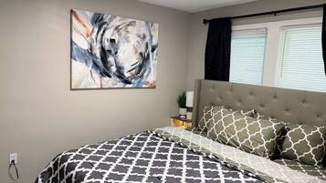 2 bedrooms, iron/ironing board, free WiFi, bed sheets
