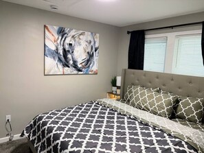 2 chambres, fer et planche à repasser, Wi-Fi gratuit, draps fournis