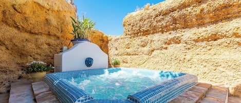 House, 2 Bedrooms, Accessible, Smoking | Pool | Outdoor pool