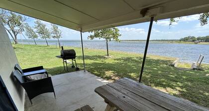 The Lakeside Studio 1