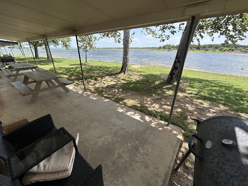 The Lakeside Studio 4