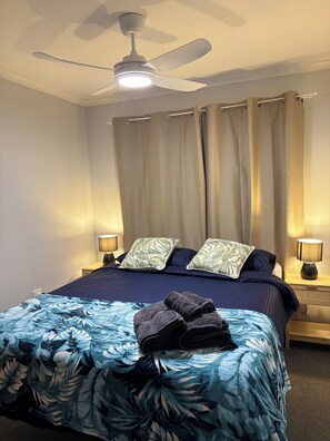 3 bedrooms, iron/ironing board, free WiFi, bed sheets