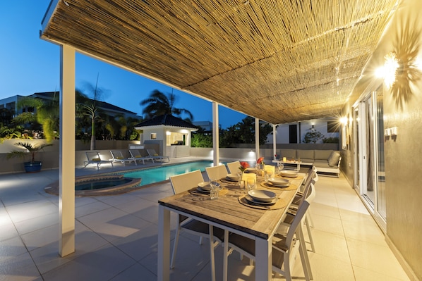 Outdoor dining