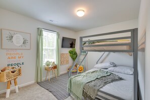 3 habitaciones, escritorio, tabla de planchar con plancha y wifi 
