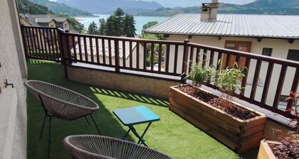 T2 Between lake and mountains in Savines, 300m from the lake